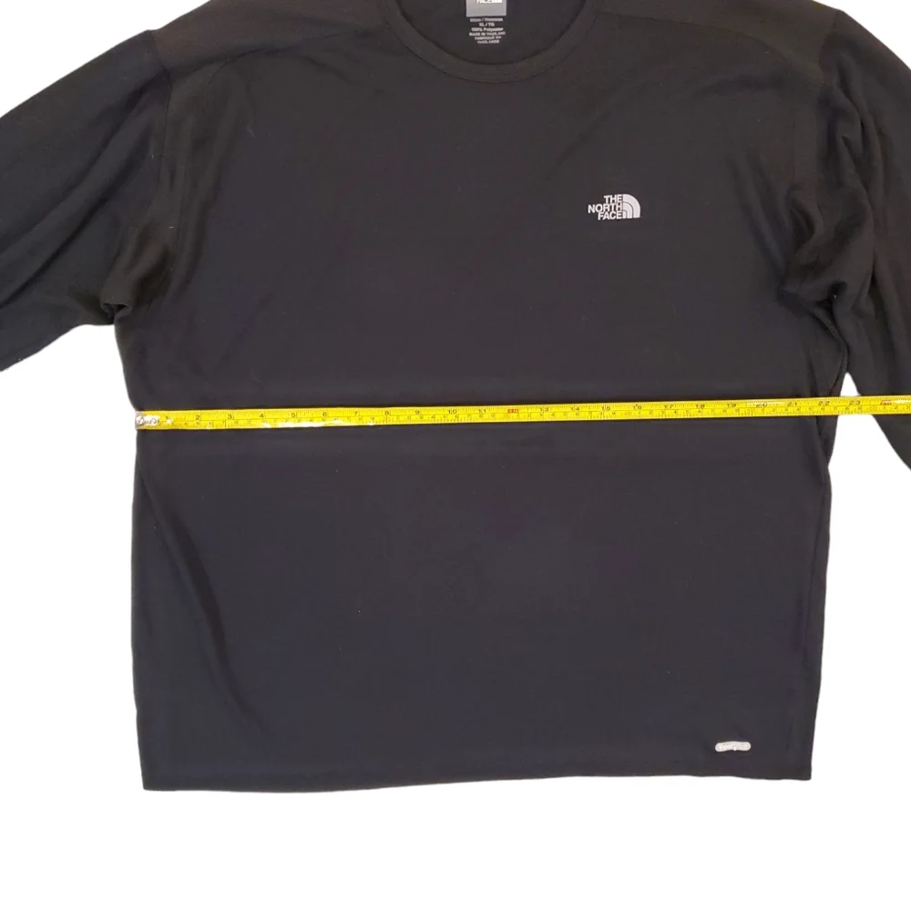 The North Face Men's Black Vapor Wick Pullover‎ Long Sleeve Shirt